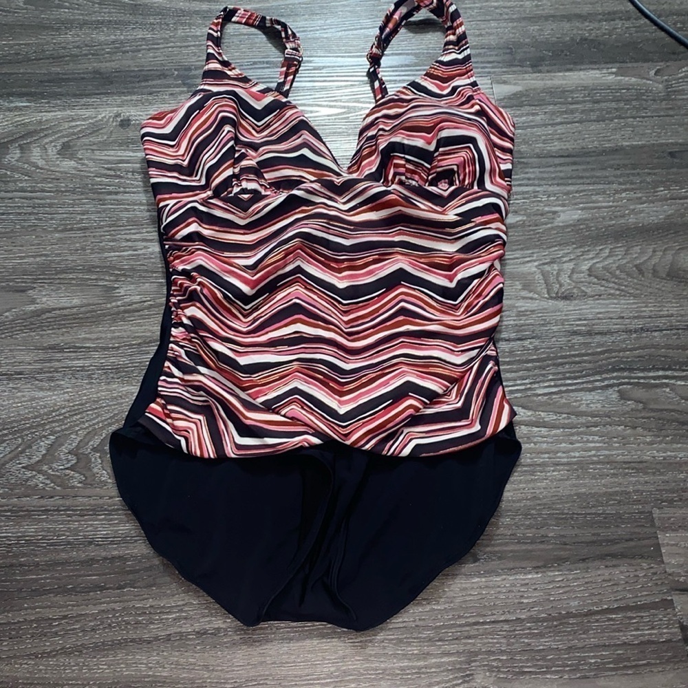 3/$30 Christina one piece swimwear size 16 D striped‎ top